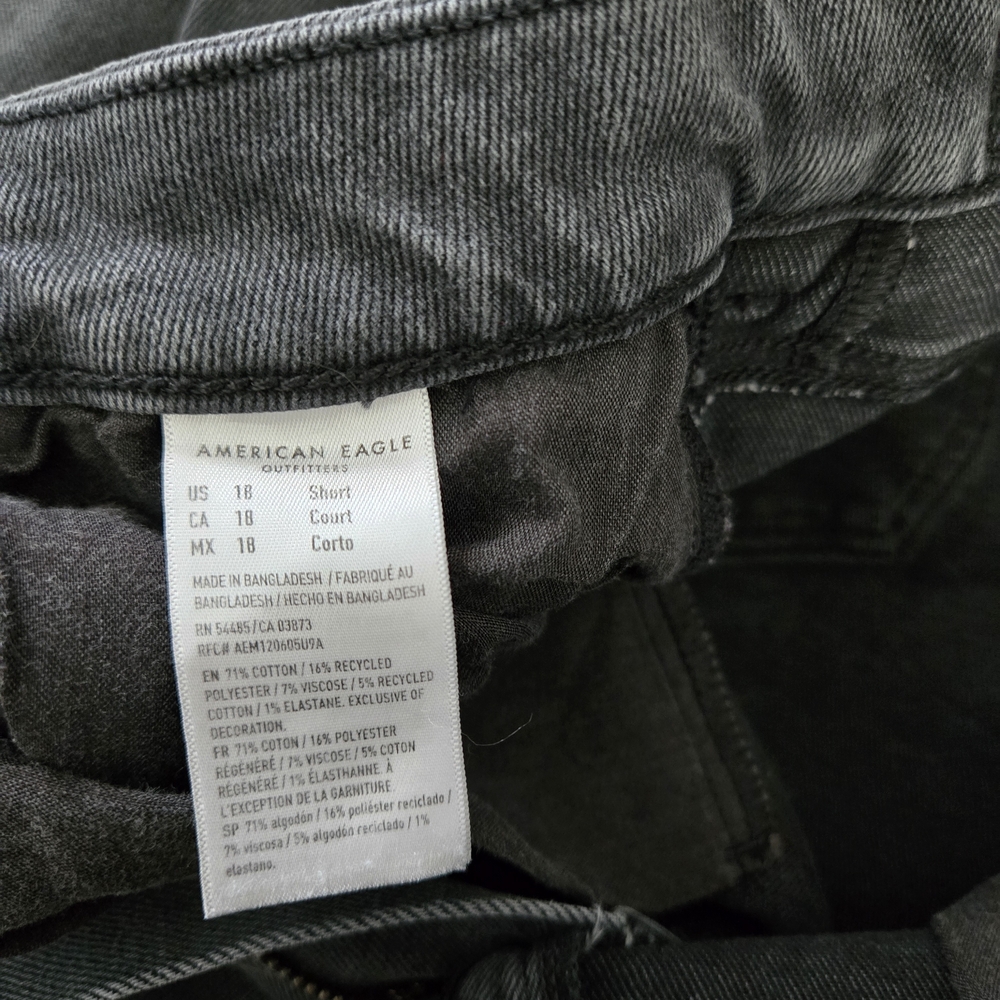 American Eagle Outfitters Woman's Charcoal Straight Fit Jeans Size 18 Short - Picture 6 of 6